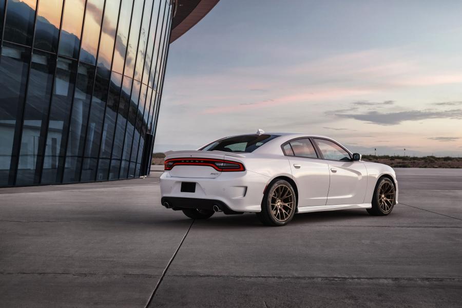  Dodge Charger SRT Hellcat 2015 года  (фото 37 из 111)